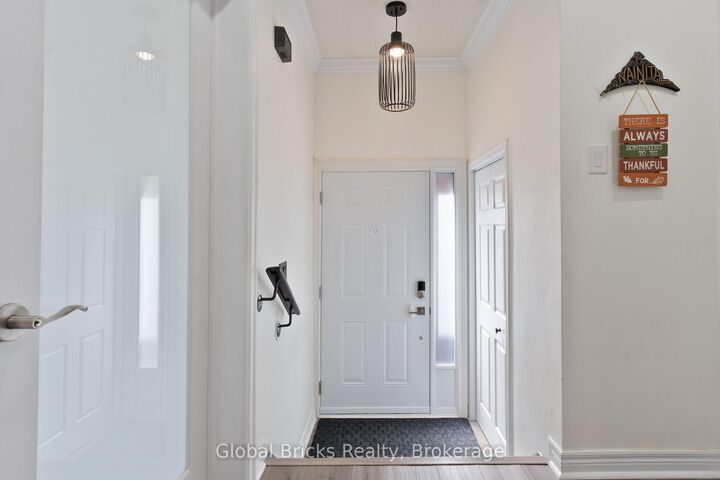 Property Photo:  85 Millstone Drive  ON L6Y 4P5 