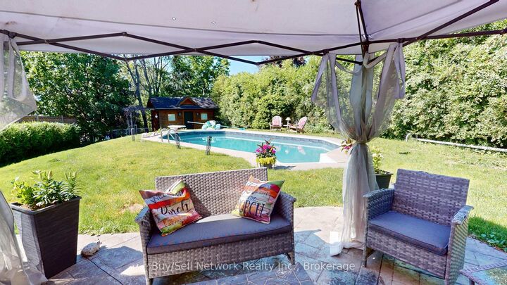 Property Photo:  2504 Idyllwood Crescent  ON K9L 1Y9 