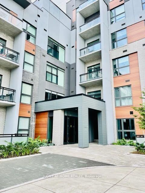 Property Photo:  95 Dundas Street W 29  ON L6M 5N4 