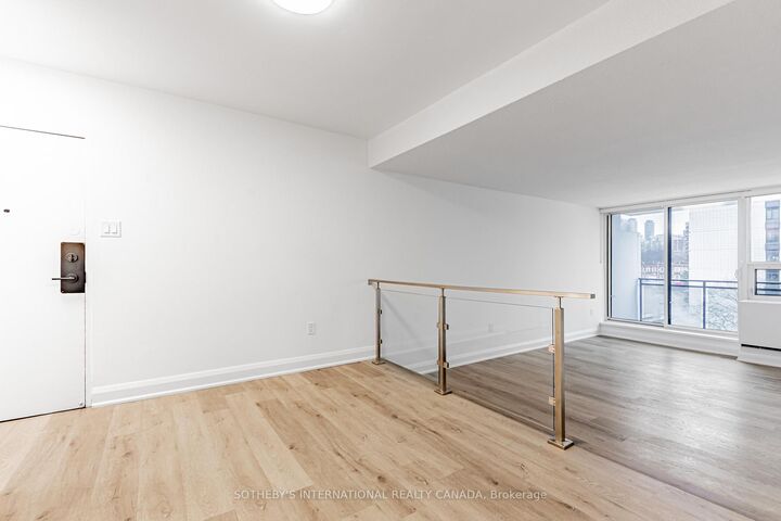 Photo de la propriété: 191 Sherbourne Street 1020 ON M5A 3X1