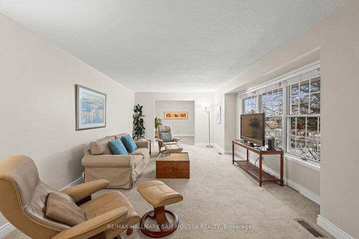 Property Photo:  118 Juanita Avenue  ON K0A 1L0 
