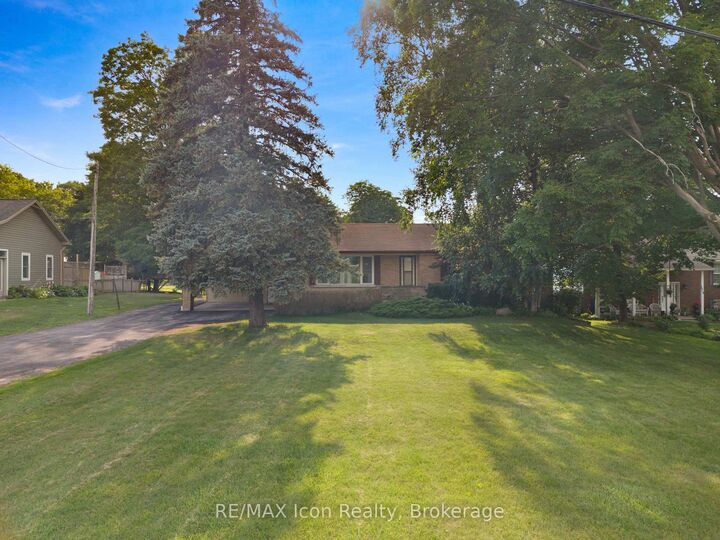 1645 King Street N — photo 1