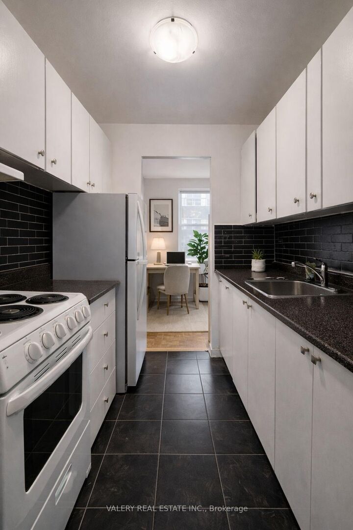 Property Photo:  1780 Lawrence Avenue E 207  ON M1R 2Y2 