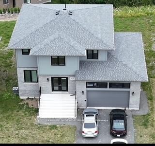 Property Photo: 424 Verna Court ON P3A 0B5