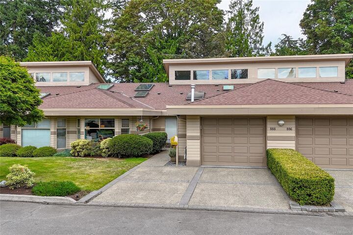 Property Photo:  888 Lakes Blvd  BC V9P 2P8 