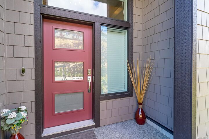 Property Photo:  2841 Lunar Crt  BC V9B 4M2 