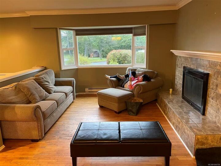 Property Photo: 966 Haslam Ave BC V9B 2N2