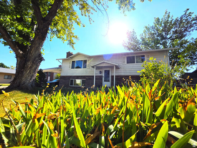 Property Photo: 6051 S 2900 W UT 84067