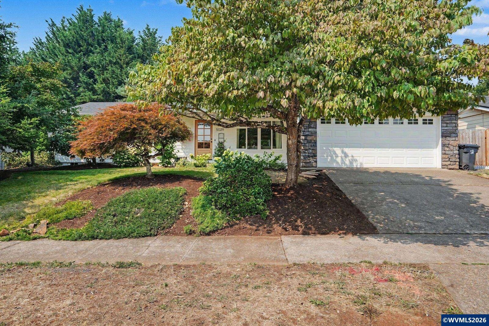 Property Photo: 5029 Geoff St S OR 97306