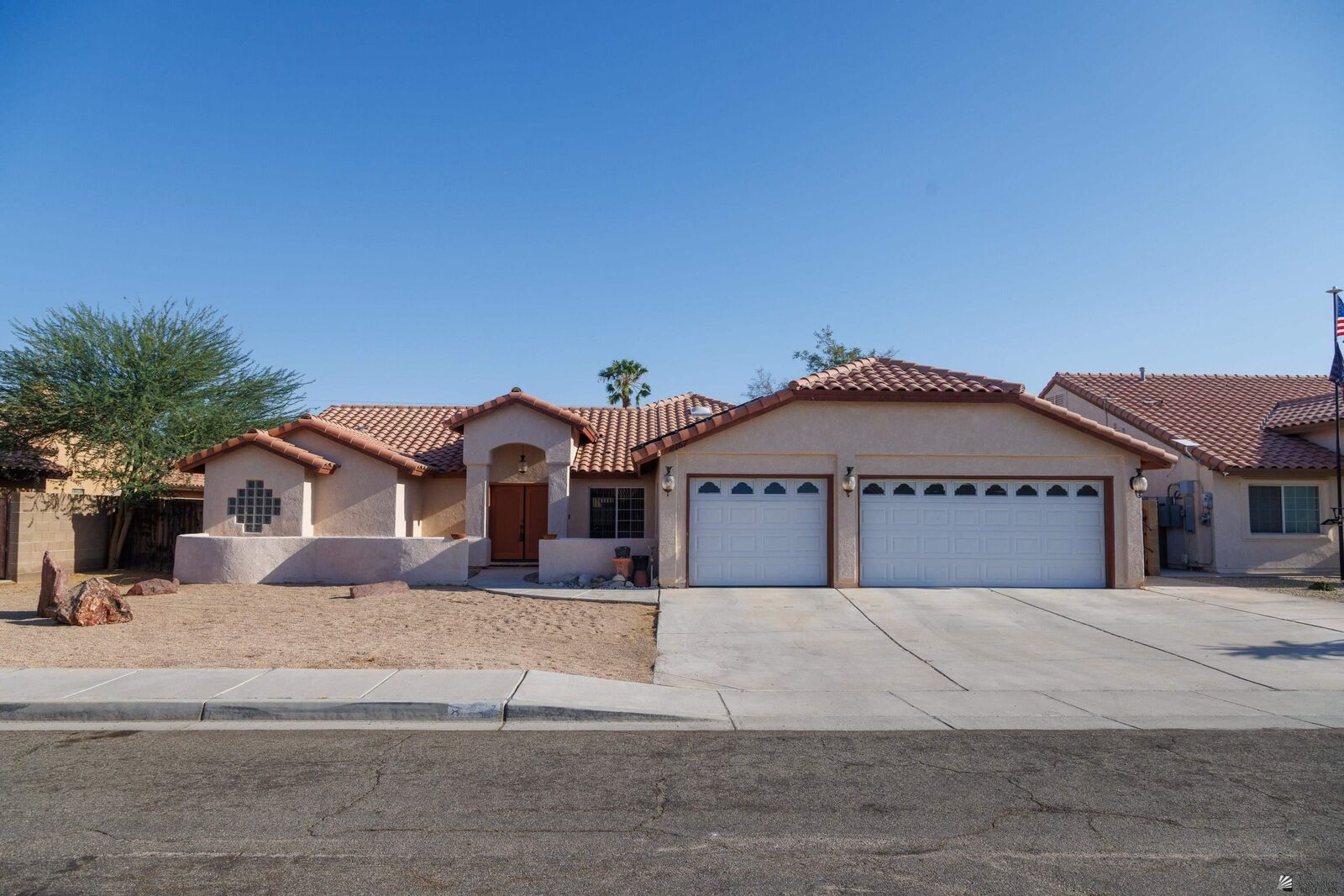 Property Photo:  8167 E Lorenzo Ln  AZ 85365 