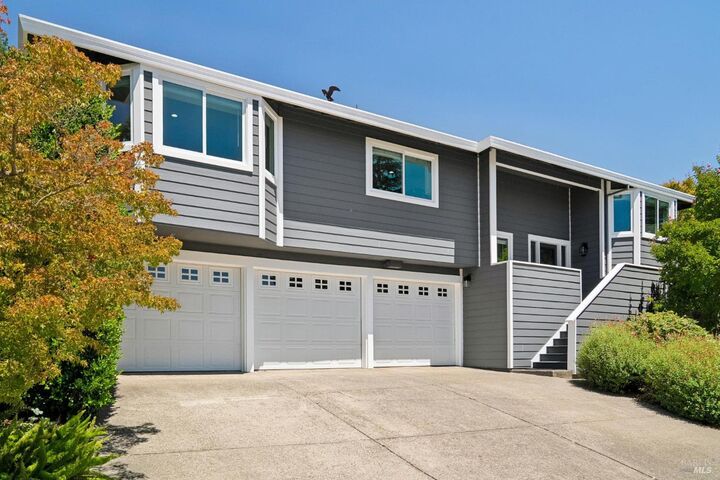 Property Photo:  10 Santa Yorma Court  CA 94945 