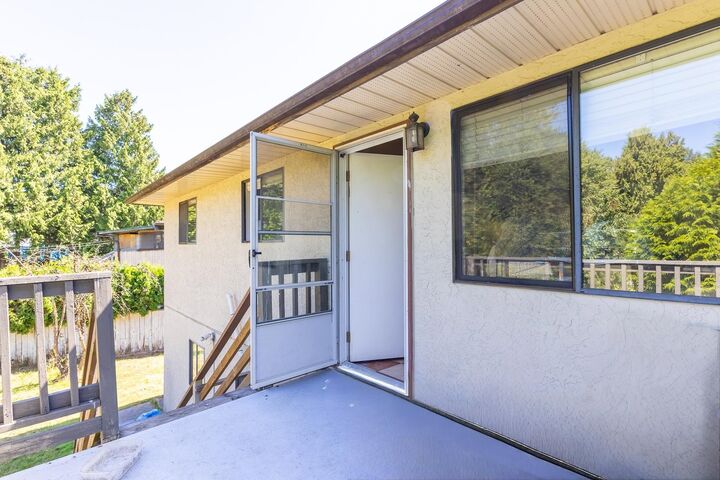Property Photo: 976 Hosmer Court BC V3C 4T8
