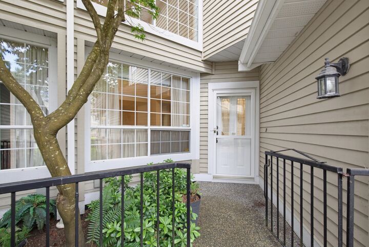 Property Photo:  2688 150 Street 13  BC V4P 1P1 