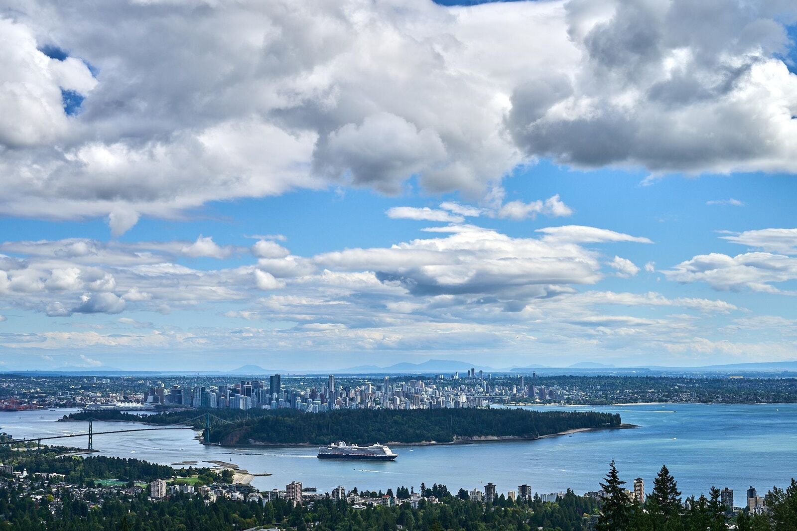 Property Photo: 2210 Chippendale Road Ph1 BC V7S 3J4