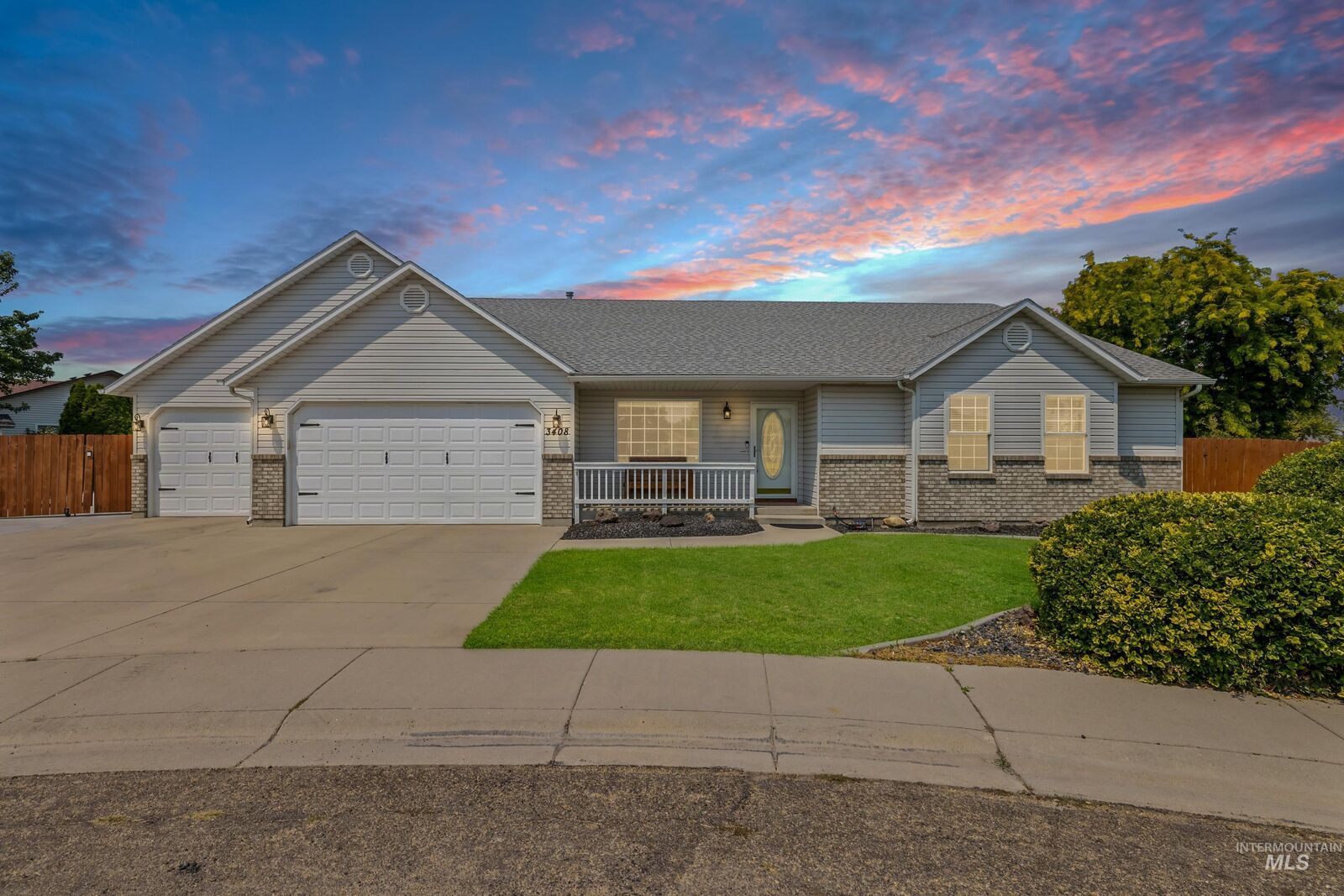 Property Photo:  3408 Saraset Cir  ID 83605 