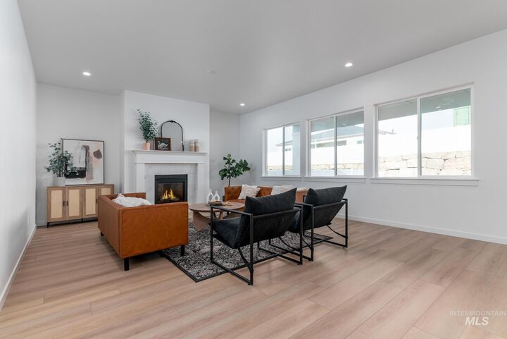 Property Photo: 14894 Cooper Sunrise Dr ID 83607