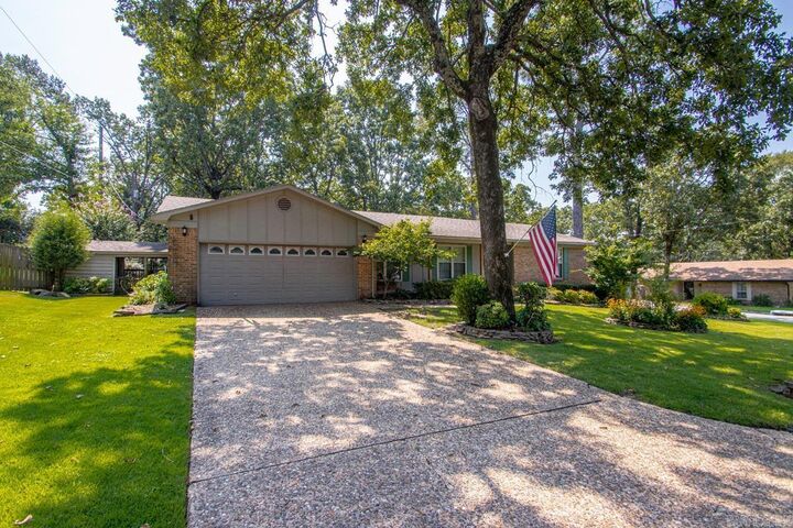 Property Photo:  7600 Tomahawk Dr  AR 72116 