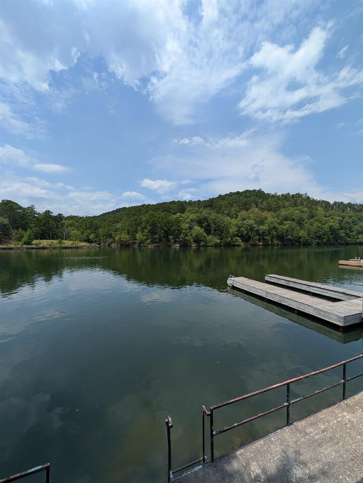 Property Photo:  
