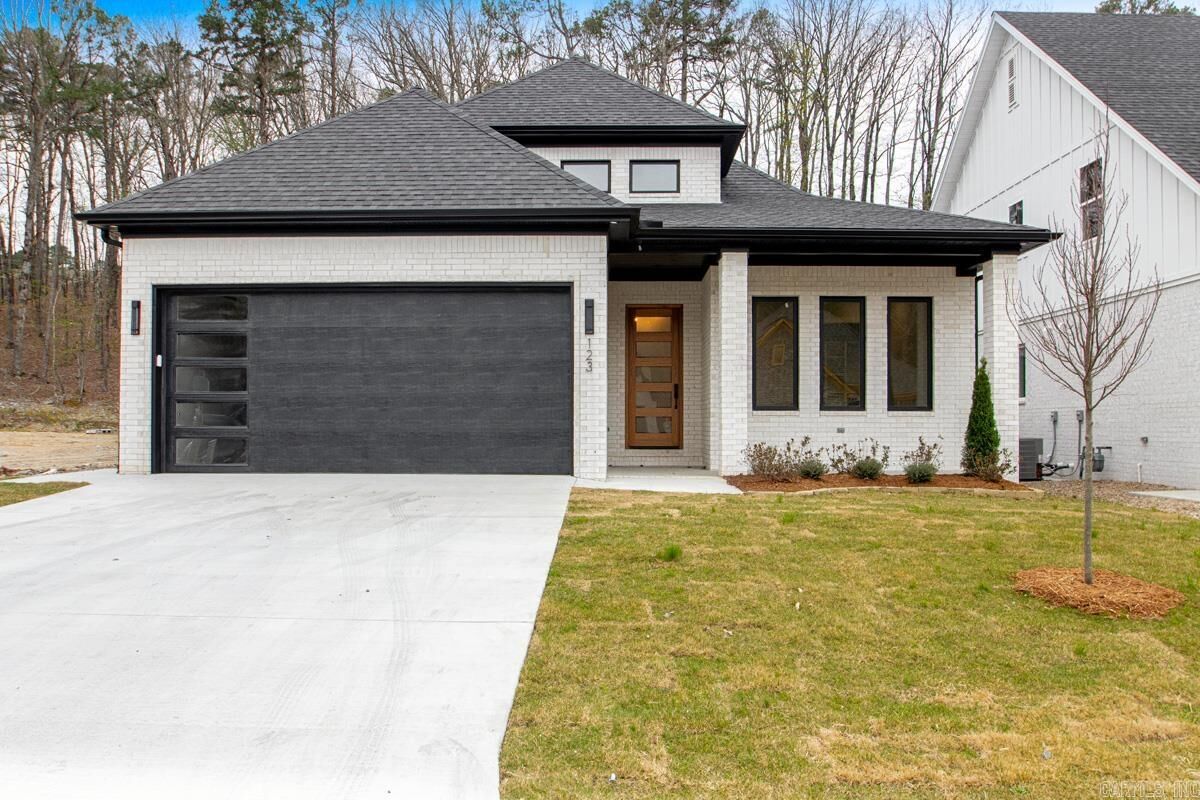 Property Photo:  123 Kinley Loop  AR 72223-0123 