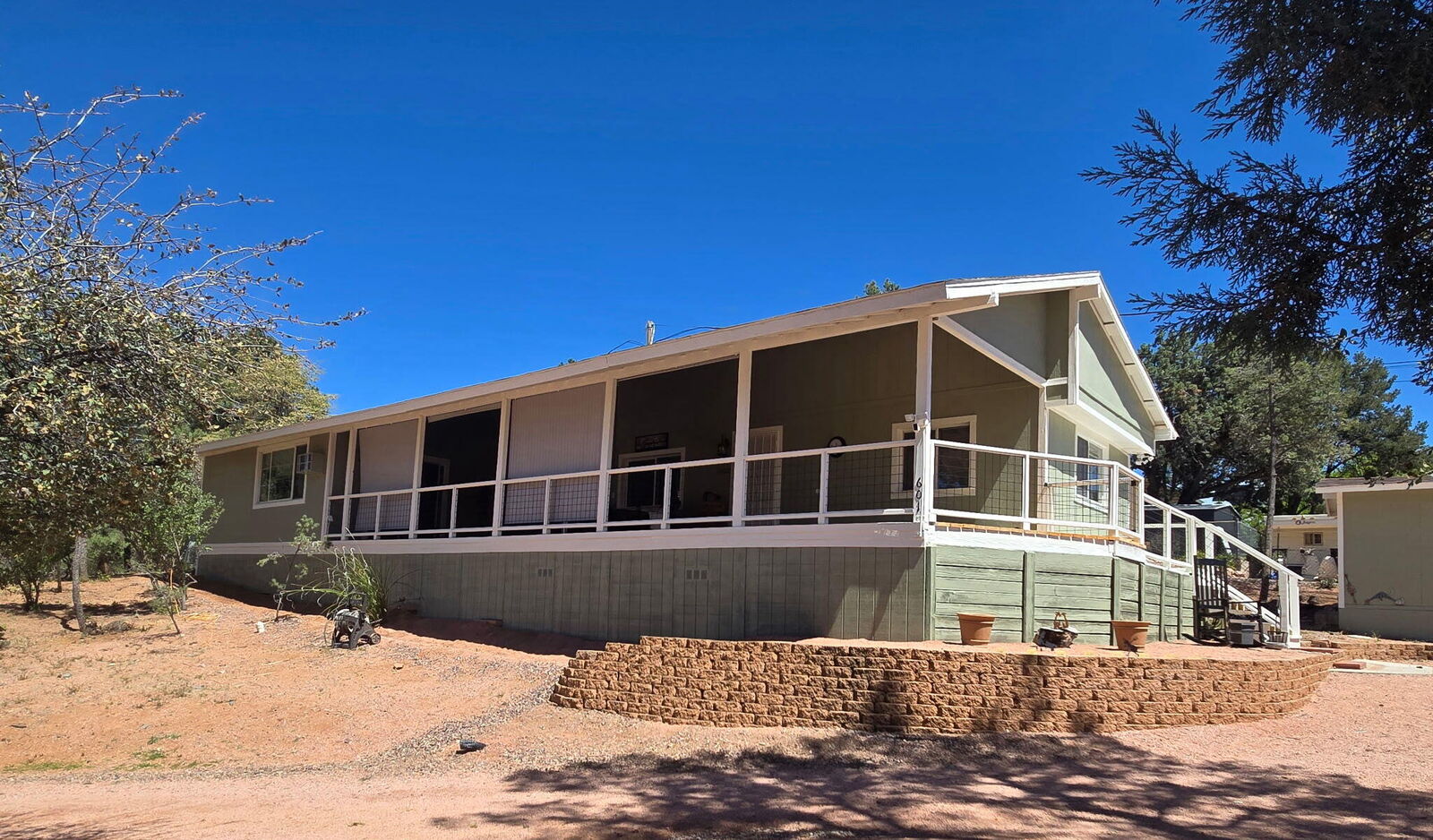 Property Photo: 601 E Park Drive AZ 85541
