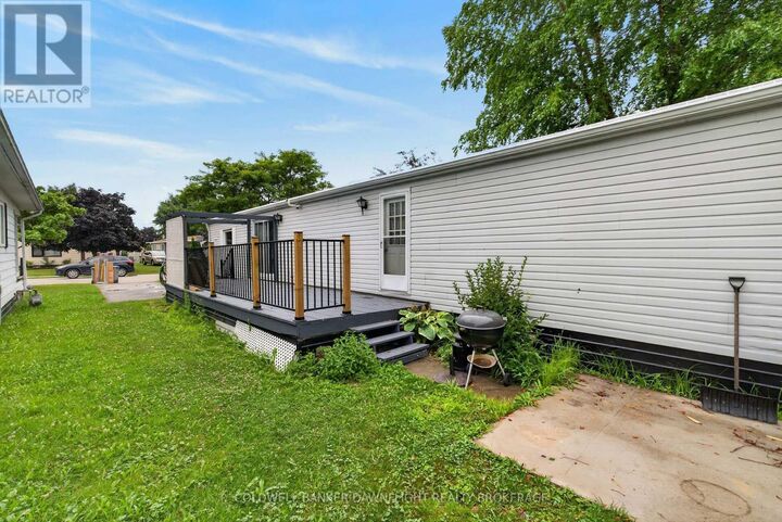 Property Photo:  20 Redford Drive  ON N0M 1S3 