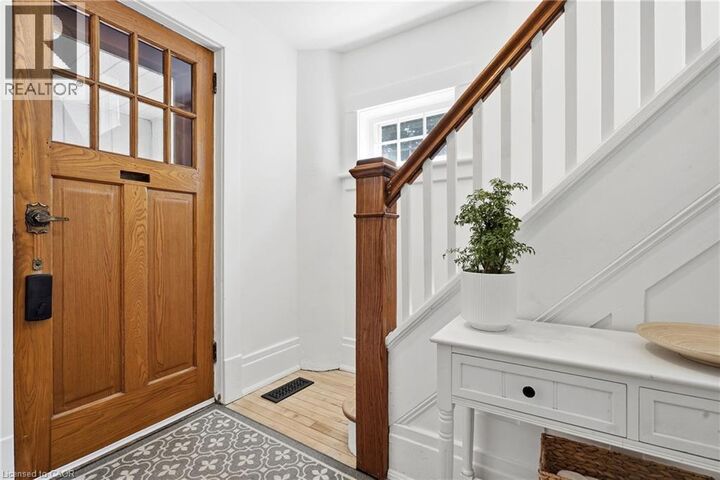 Property Photo:  63 West Fountain Street West  ON N1H 3P4 