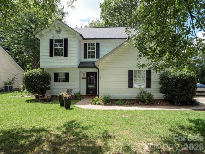 Property Photo:  3015 Queensdale Drive  NC 28110 
