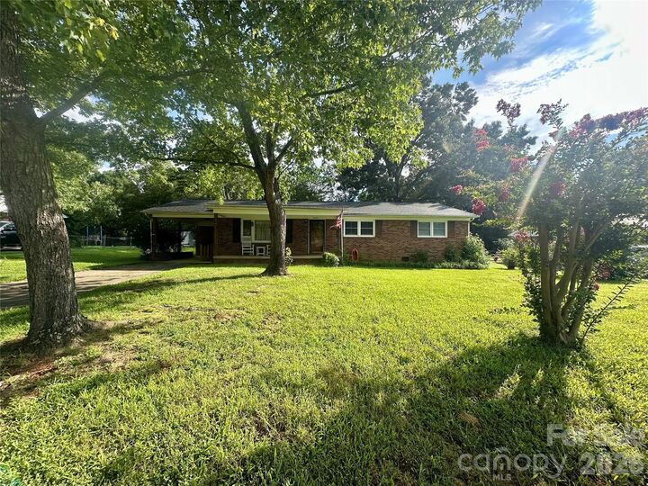 Property Photo:  3502 Merry Oaks Lane  NC 28034 