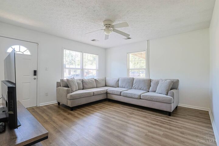 Property Photo: 3226 Deshler Drive OH 45251