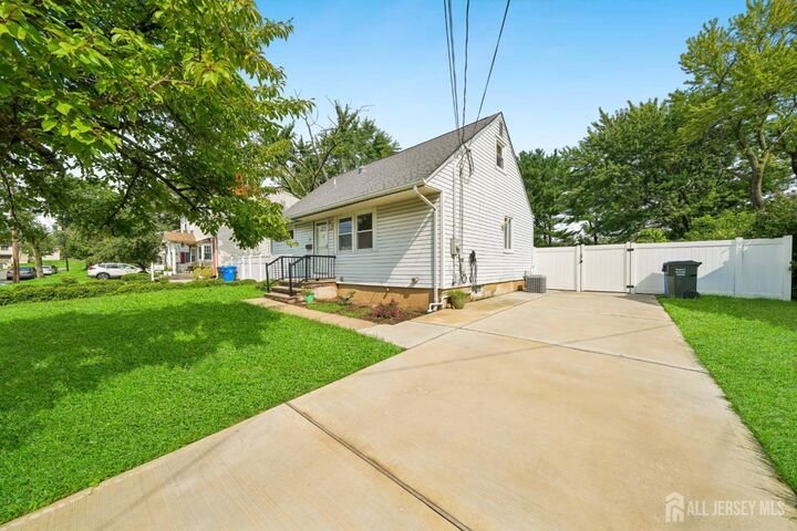 Property Photo: 23 W Henry Place NJ 08830