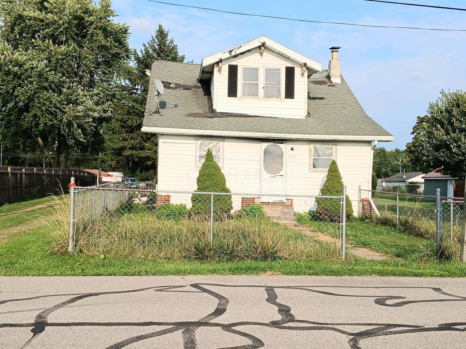 Property Photo: 562 Cottage Street OH 43302