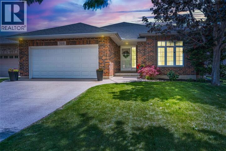 Property Photo:  520 Foxwood Court  ON N7S 0A6 