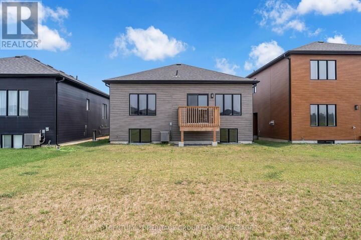 Property Photo:  60 Dusenbury Drive  ON K0H 2H0 