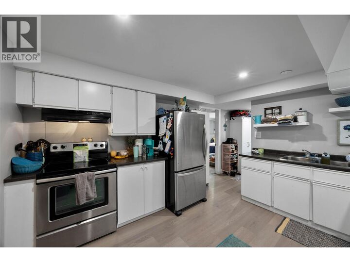 Property Photo:  631 Brandon Avenue  BC V2B 1N5 