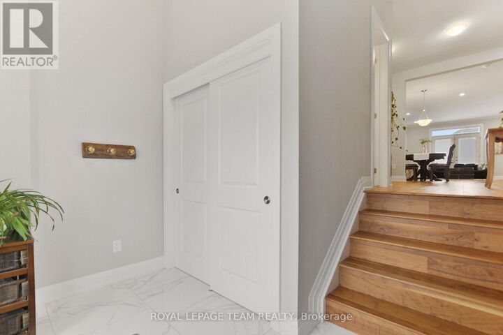 Property Photo: 119 Discovery Street ON K2S 0Z9