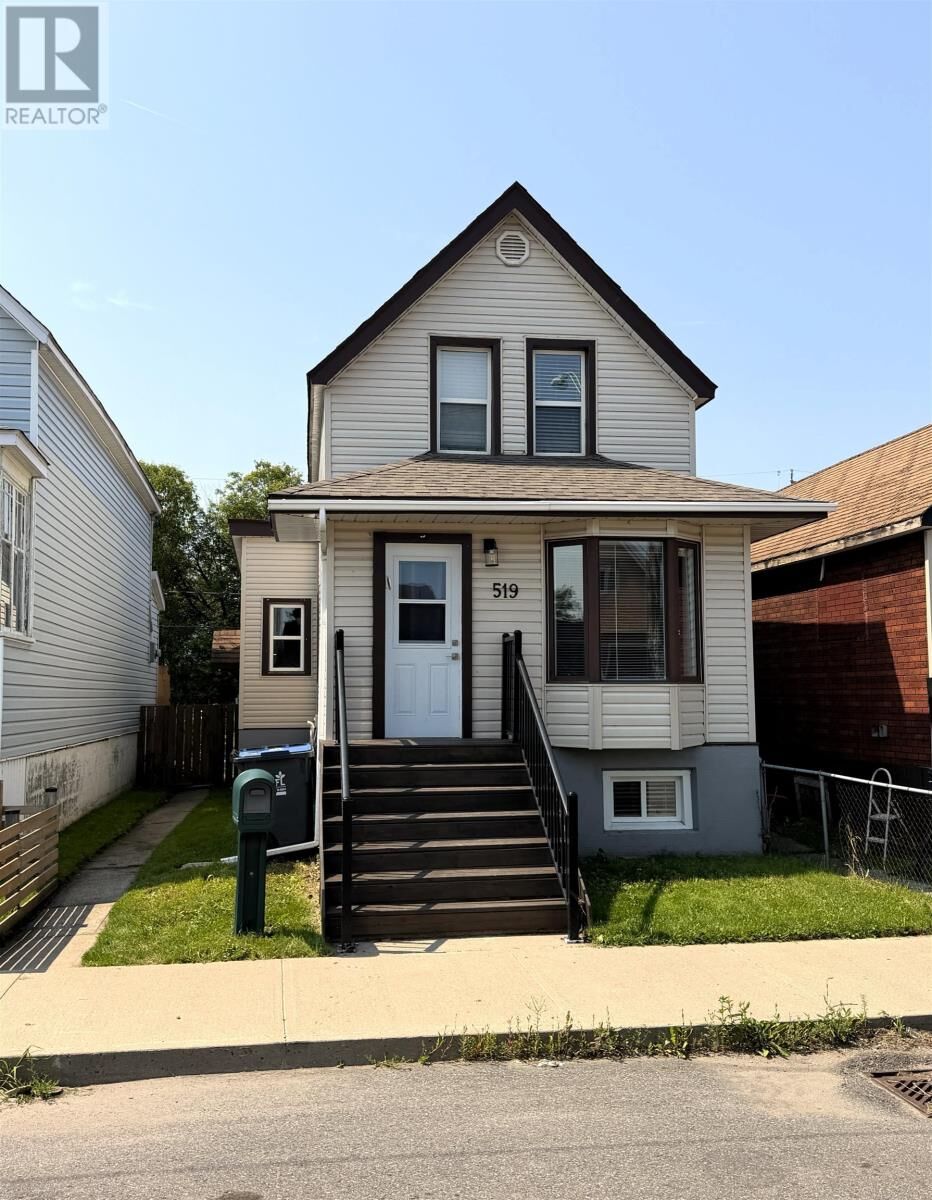 Property Photo: 519 McTavish St ON P7C 3C4