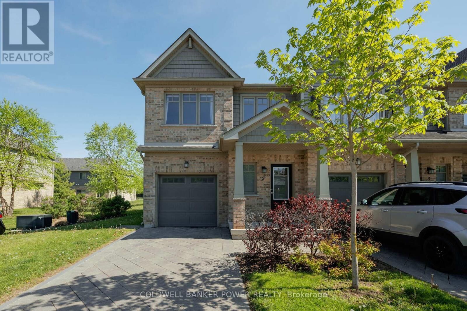 Property Photo:  1924 Cedarhollow Boulevard 5  ON N5X 0K3 