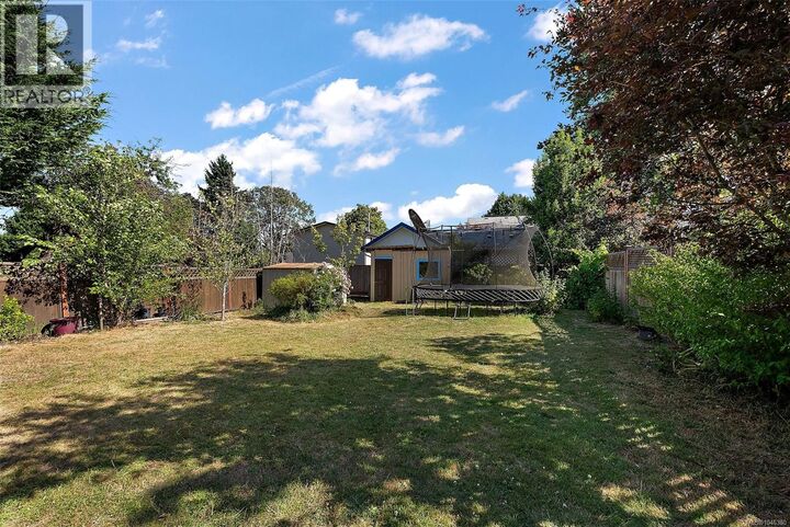 Property Photo:  855 Sevenoaks Road  BC V8X 3V8 