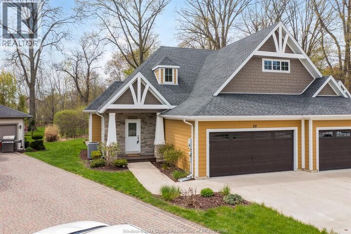 Property Photo: 69 Red Oak Crescent ON N9V 4C4