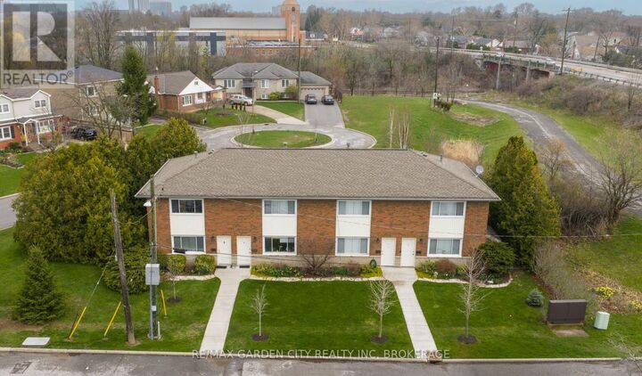 2-8 Riverview Boulevard — photo 1