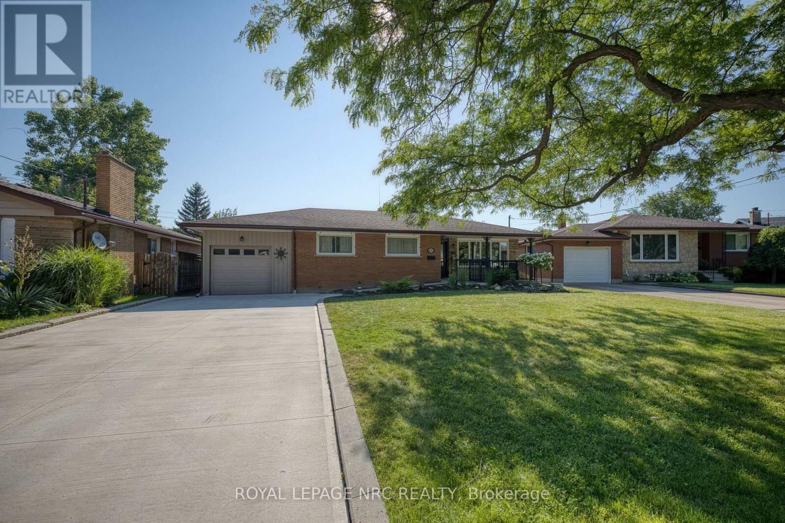 Property Photo: 85 Regent Drive ON L2M 3L9