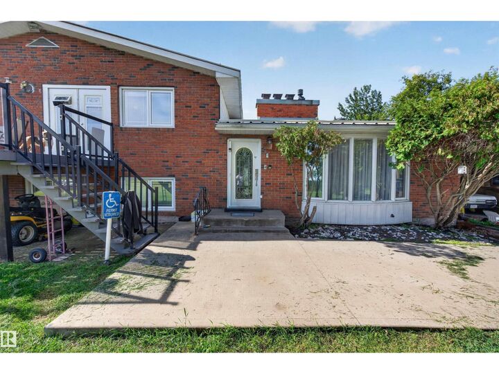 Property Photo: 56505 Rge Road 233 AB T0A 1N4