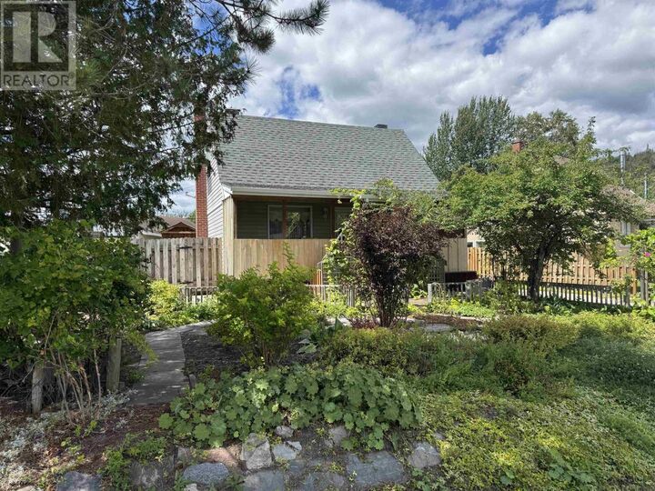 20 Heron Dr — photo 1