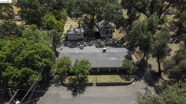 Property Photo:  18493 Jamestown Road  CA 95327 