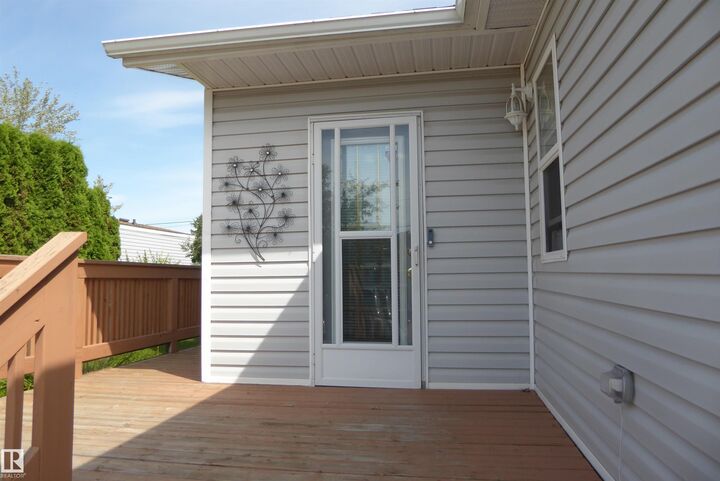 Property Photo: 14 305 Calahoo Road AB T7X 3K5
