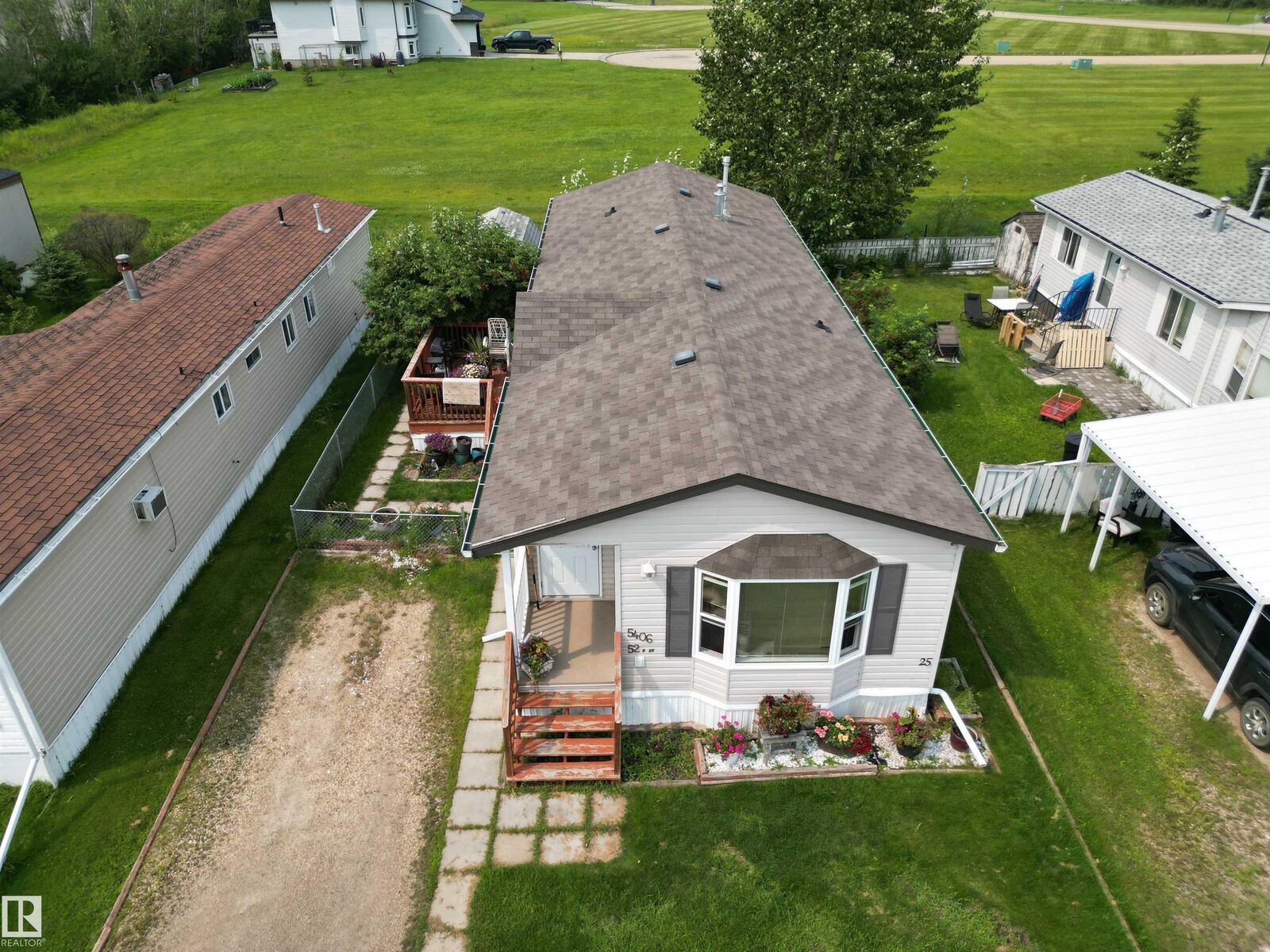 Property Photo: 5406 52A Street AB T0B 4J0