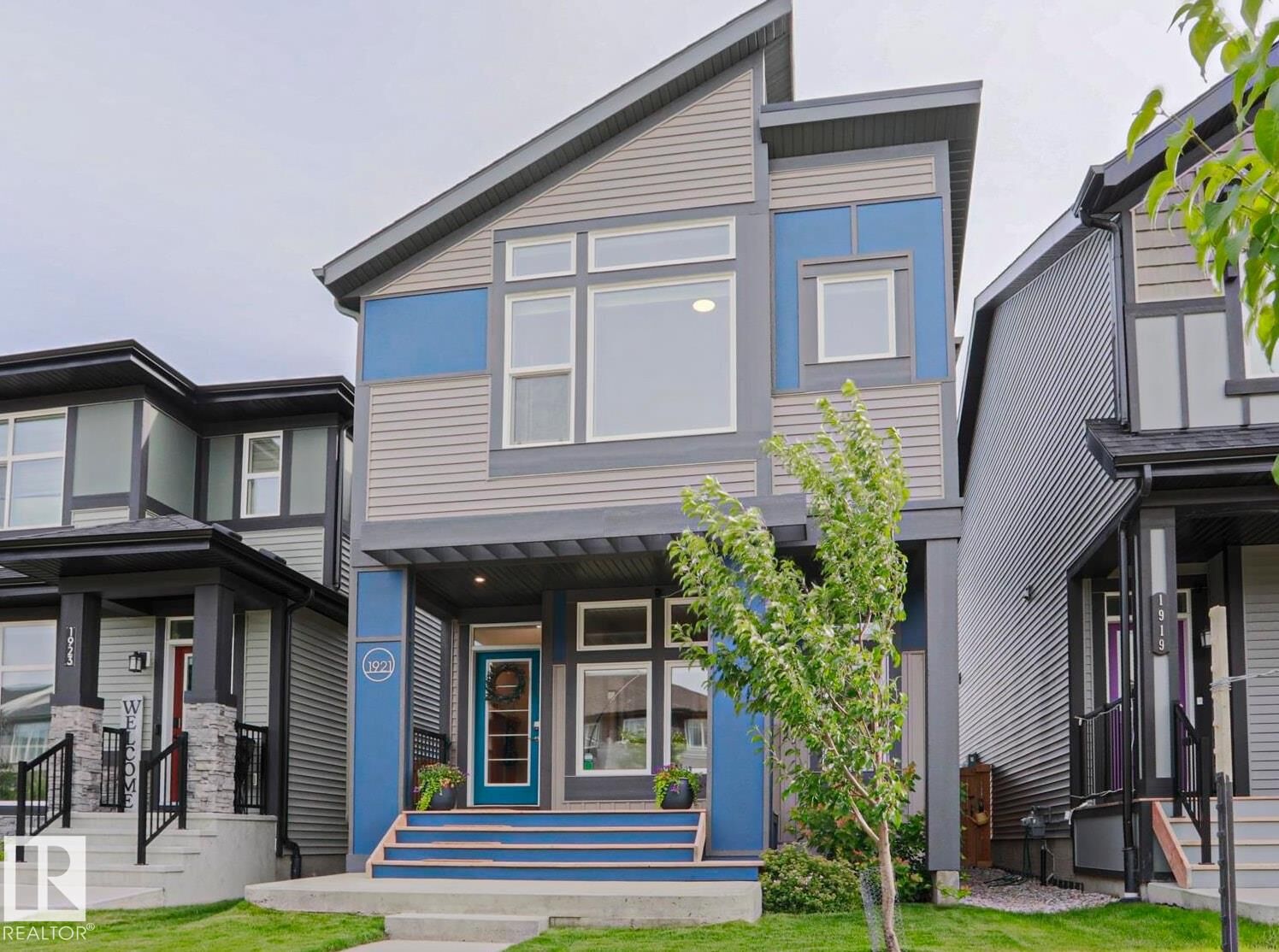 Property Photo: 1921 Kroetsch Crescent SW AB T6W 4J2