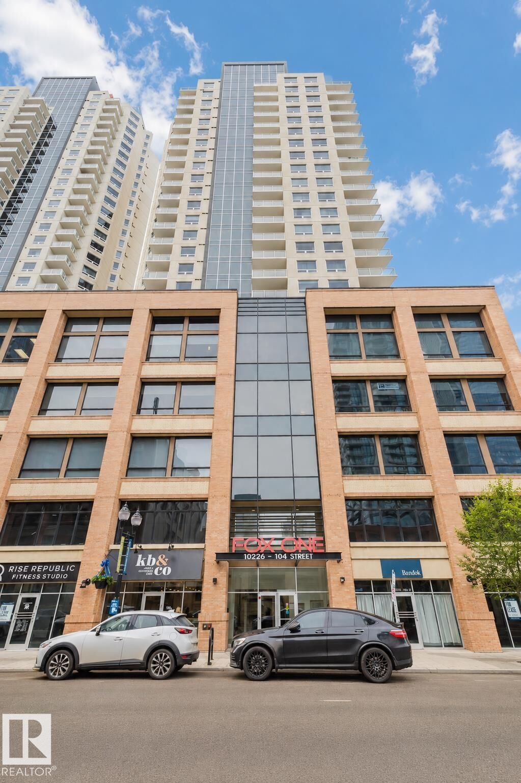 Property Photo: 10226 104 Street NW 2207 AB T5J 1B8