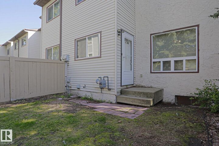 Property Photo:  1651 46 Street NW 45  AB T6L 5H2 