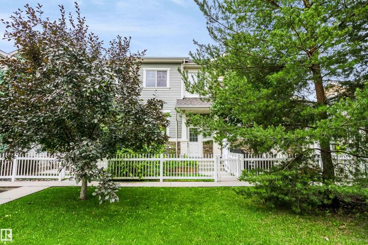 Property Photo: 4850 Terwillegar Common NW 43 AB T6R 0T6